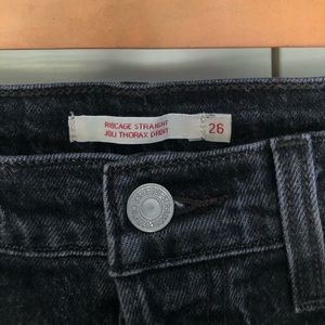 Levi’s ribcage straight black jean